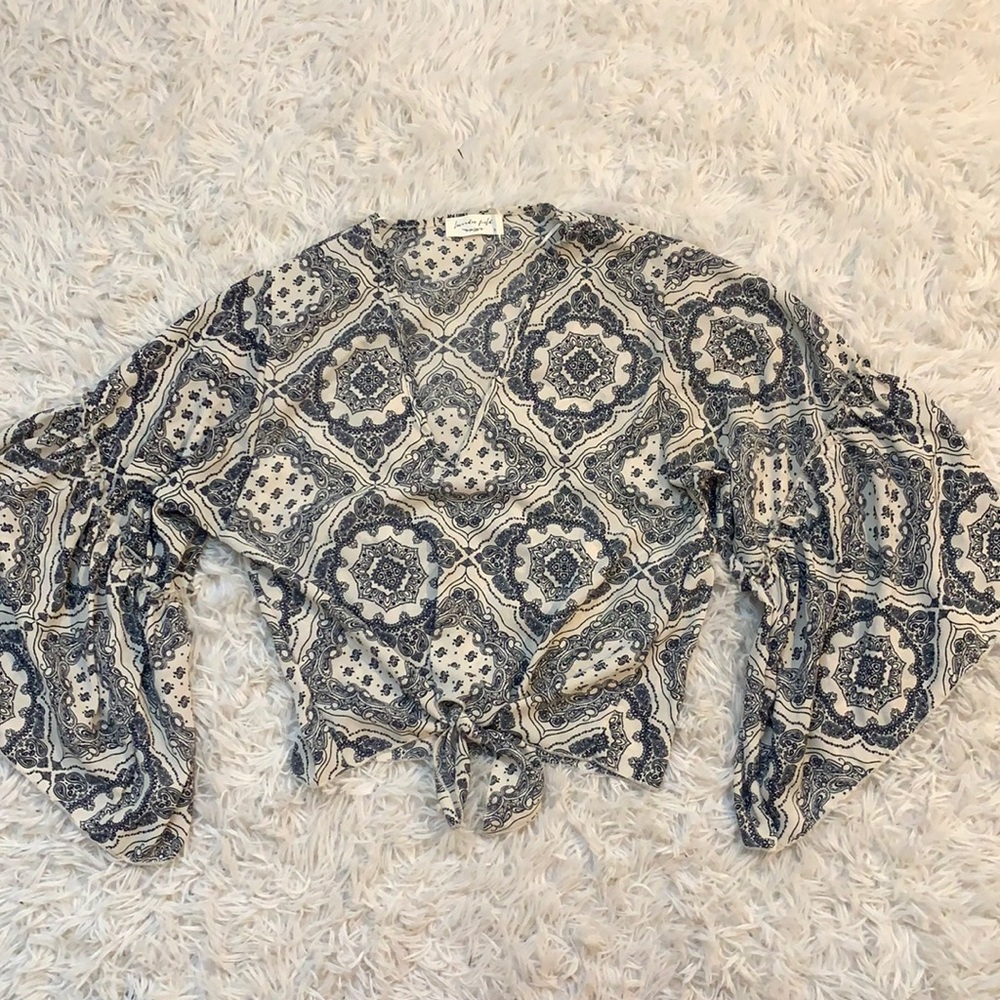 Bell sleeve crop top with tie